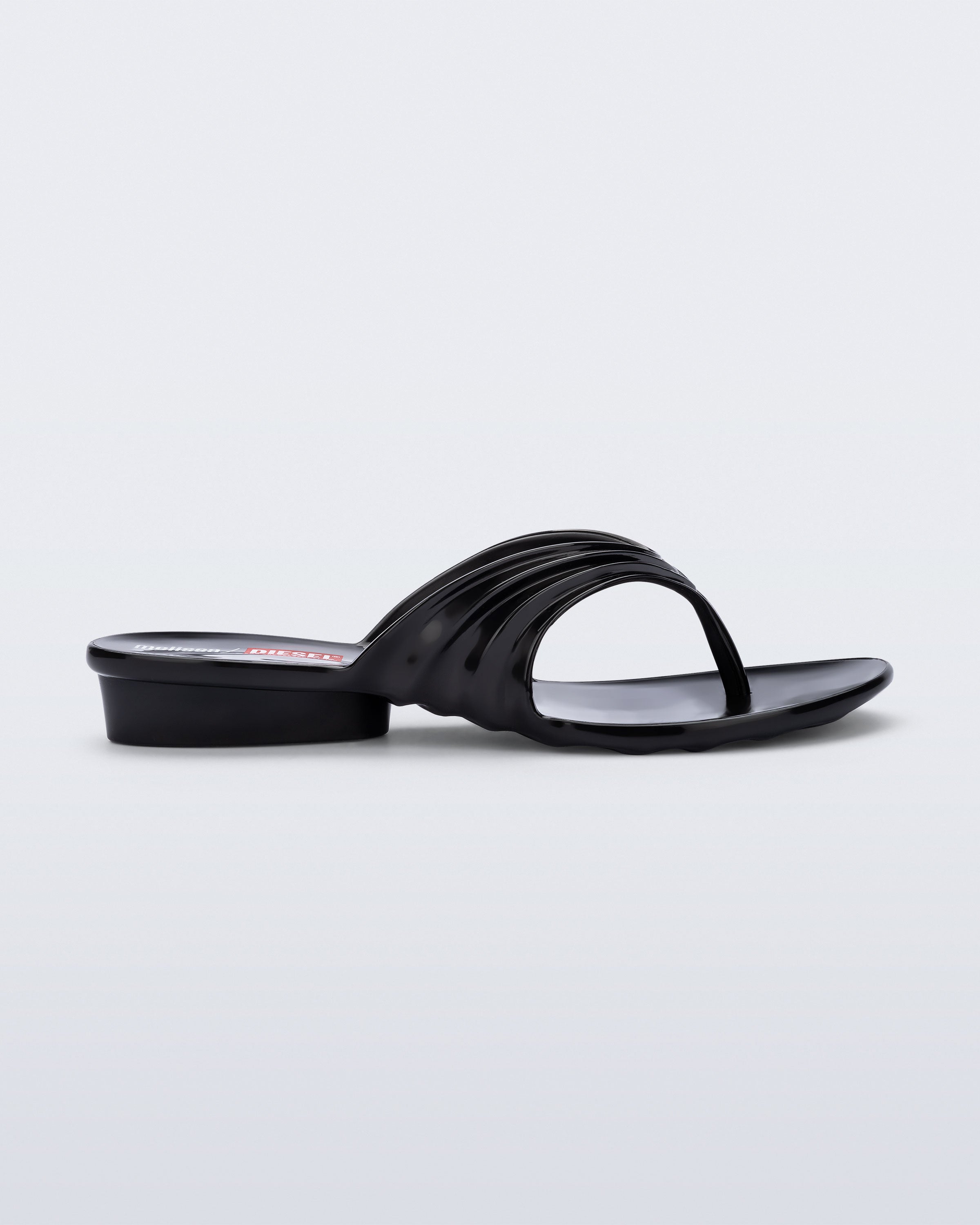Melissa Quantum Thong + DIESEL