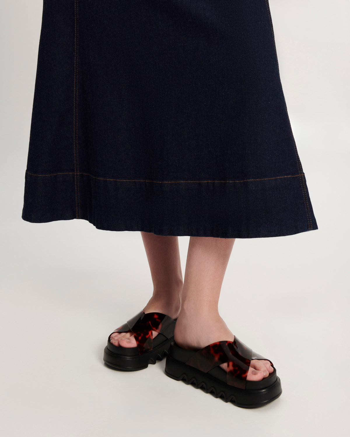 Melissa Cozy Cross Platform
