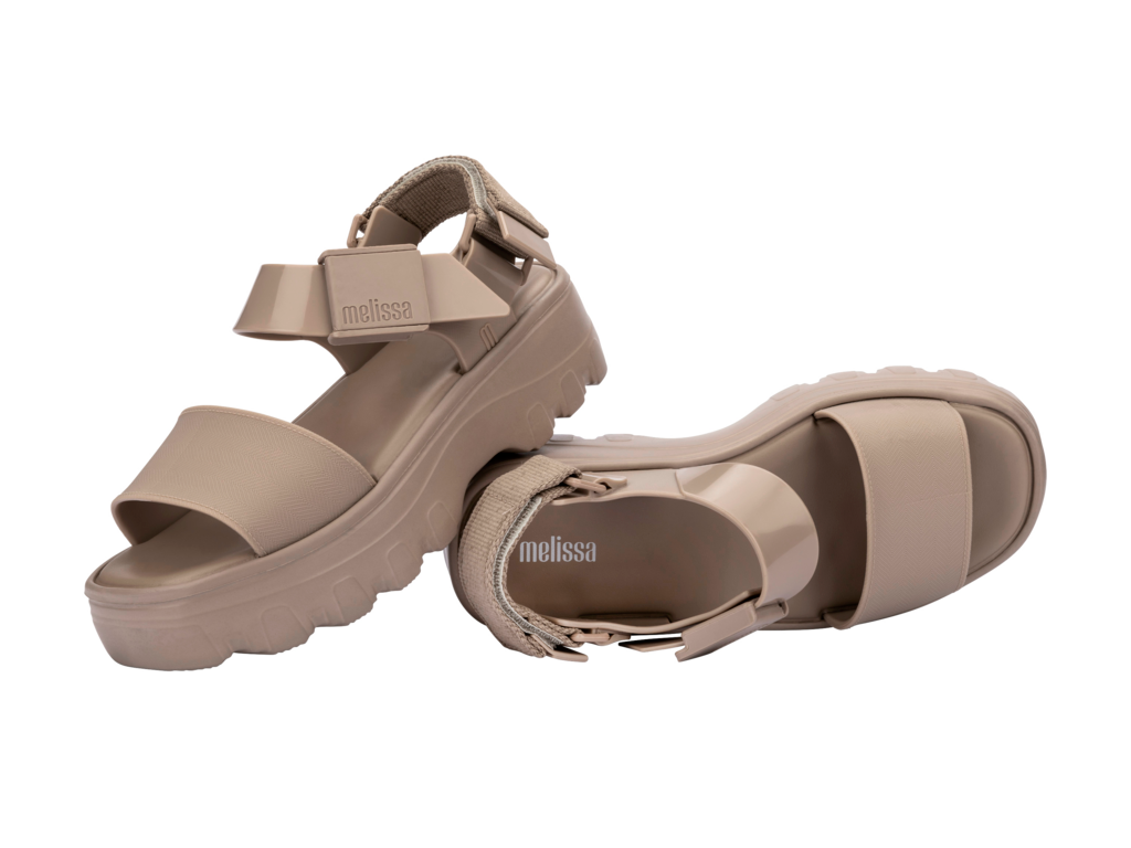 Melissa Kick Off Sandal Beige