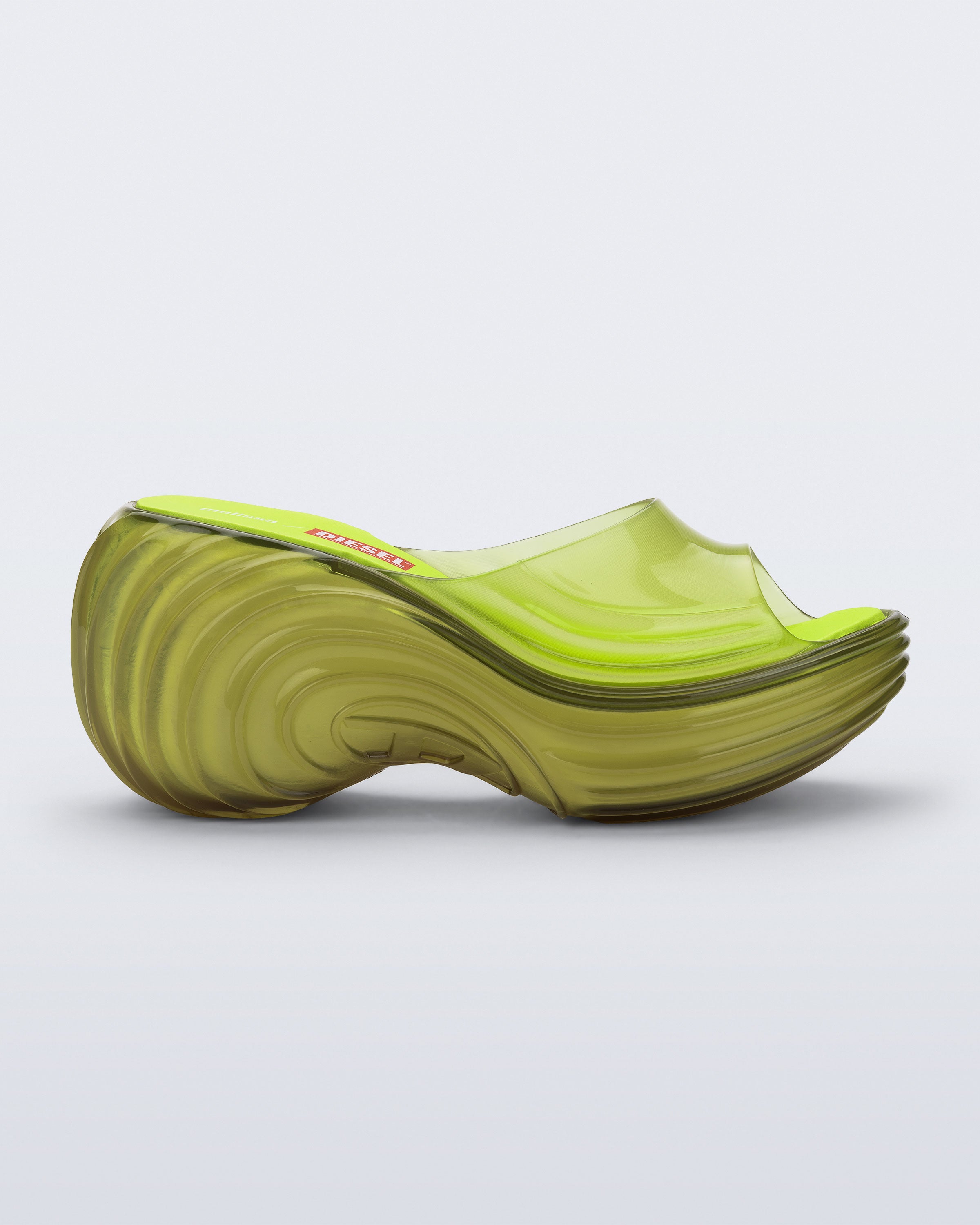 Melissa Quantum Platform + DIESEL – melissa shoes Japan