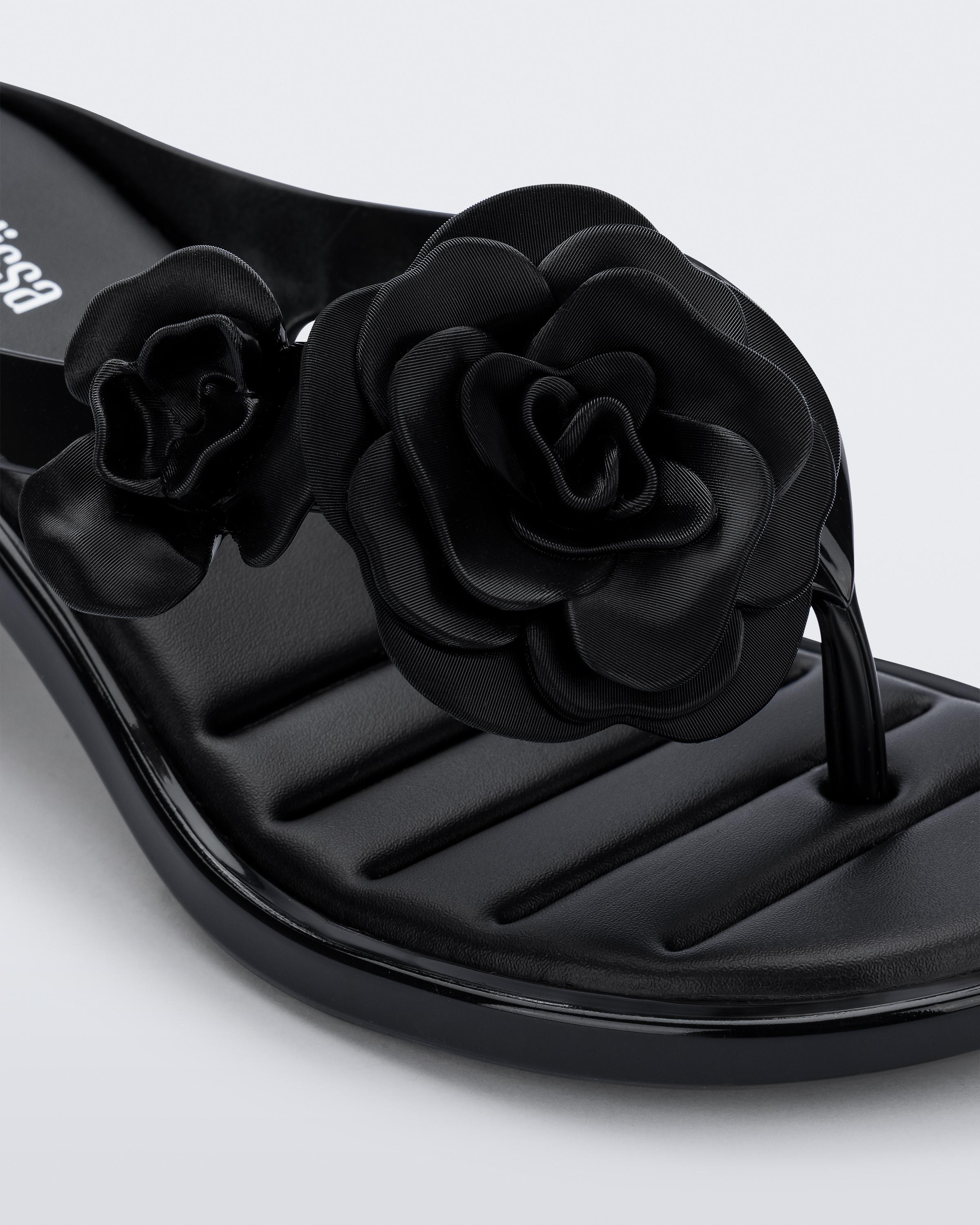 Melissa Thong Kitten Heel Petals – melissa shoes Japan
