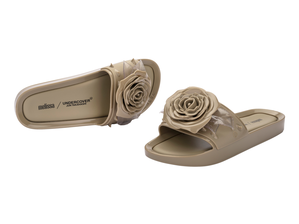 Melissa + Undercover Rose Beach Slide Beige | melissa shoes Japan